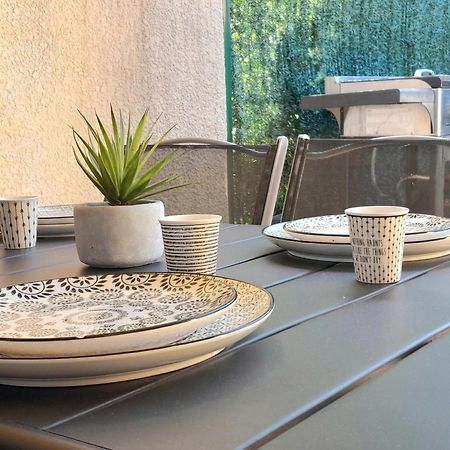 Charmante Villa Patio Avec Terrasse : Proche Plages Et Centre, Ideale Pour 4 Personnes - Fr-1-239-789 카브레톤 외부 사진